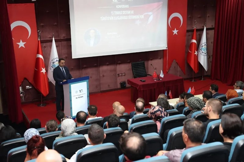 ALKÜ’de 15 Temmuz Anma Etkinlikleri ALKÜ’de 15 Temmuz Anma Etkinlikleri