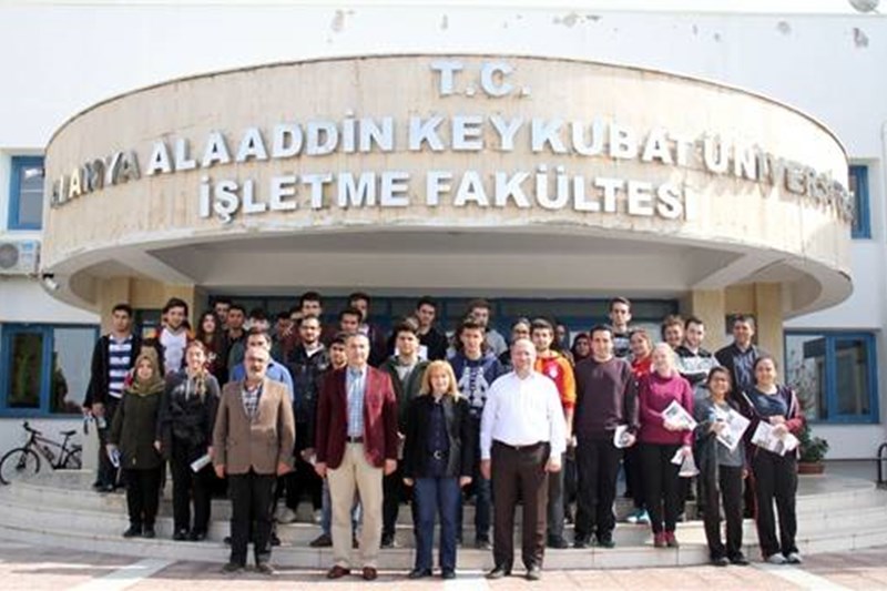 İşletme Fakültesinde YGS Provası